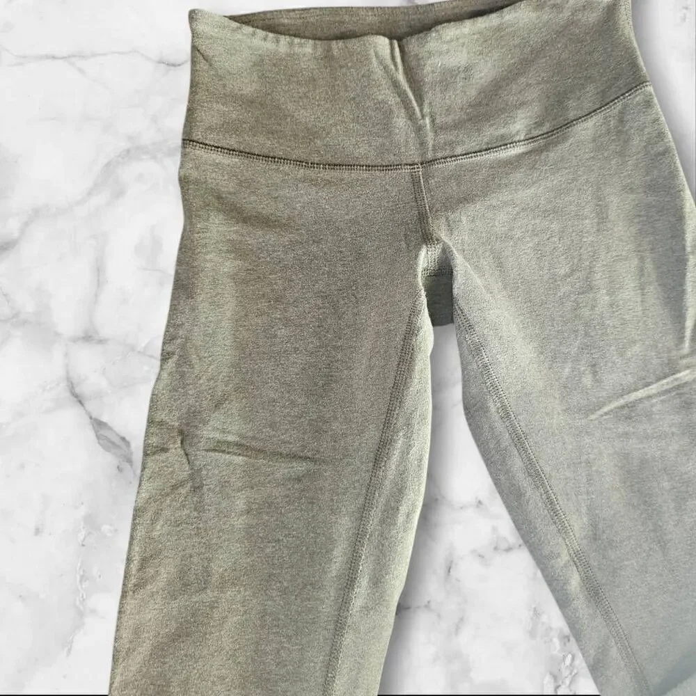 Lululemon Size 4 Wunder Under